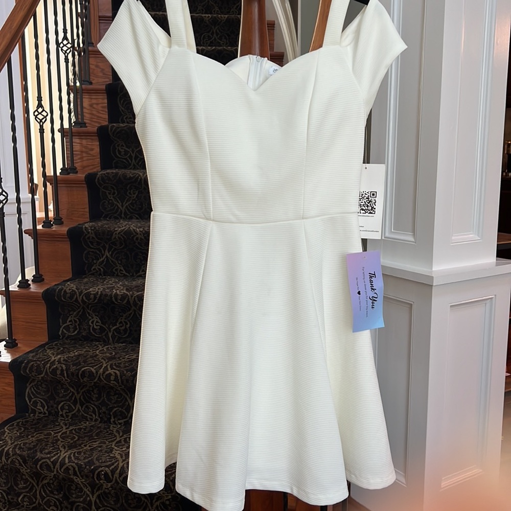 Emerald Sundae NWT sz Large dressy midi length dress. Cold shoulder mini sleeve.